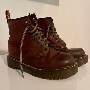 Vintage Doc Martens Made in England 1460 8 Eye Boots